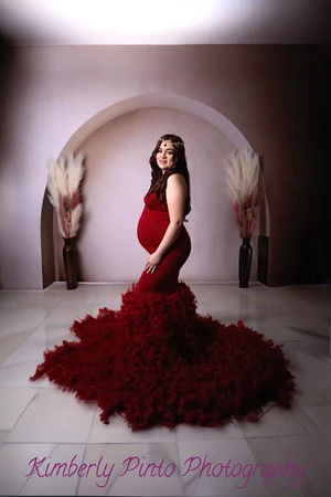 Maternity Photography Poses to Highlight Your Baby Bump