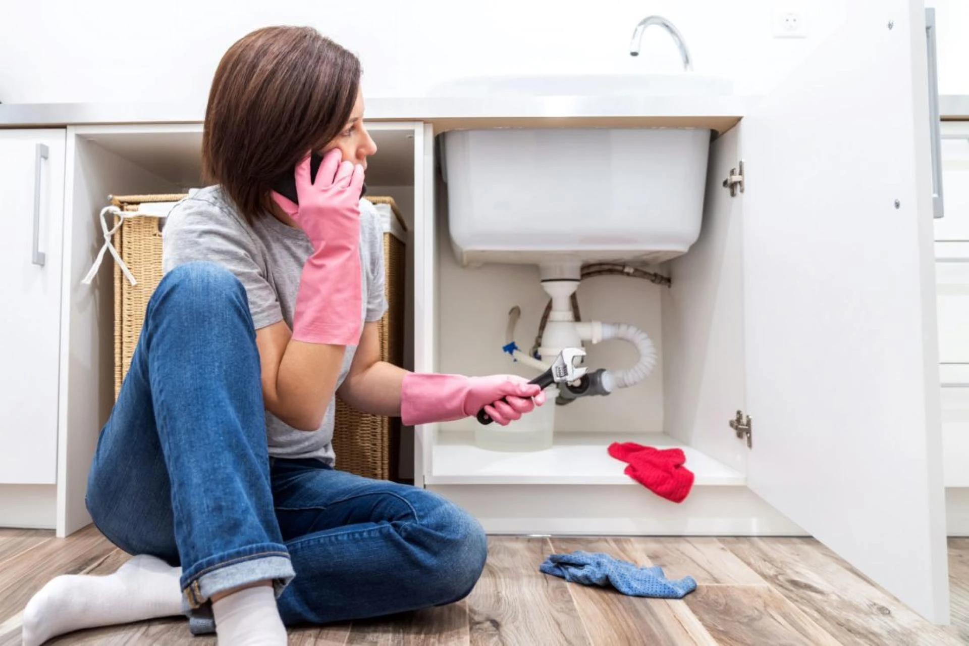 Why You Should Not Try DIY with Plumbing Emergencies