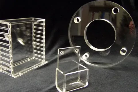 Why Choosing the Right Acrylic Fabrication Company in UAE Matters