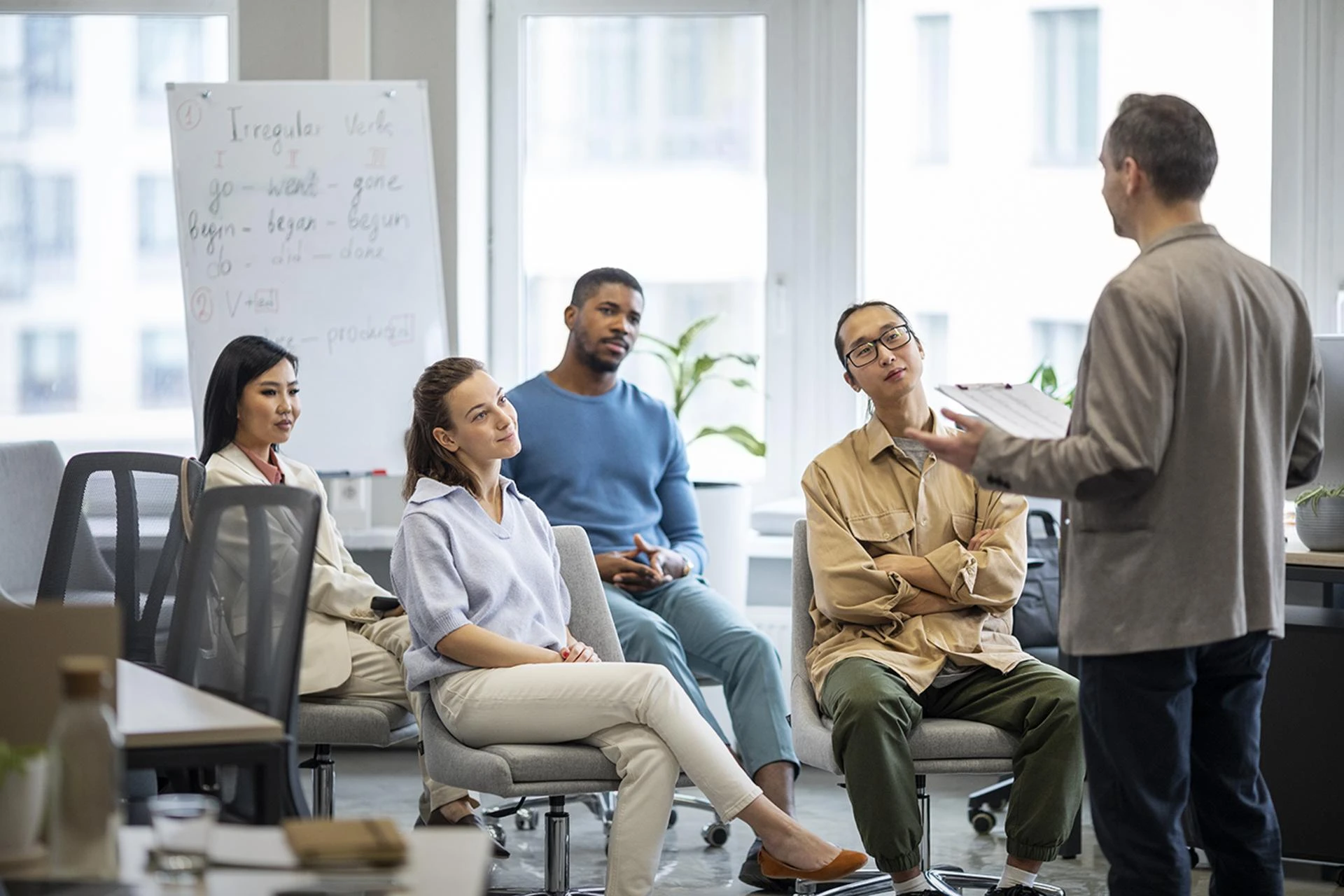 Bridging the Skills Gap: How to Choose the Right Corporate Training Institute in Pune | HR Remedy India