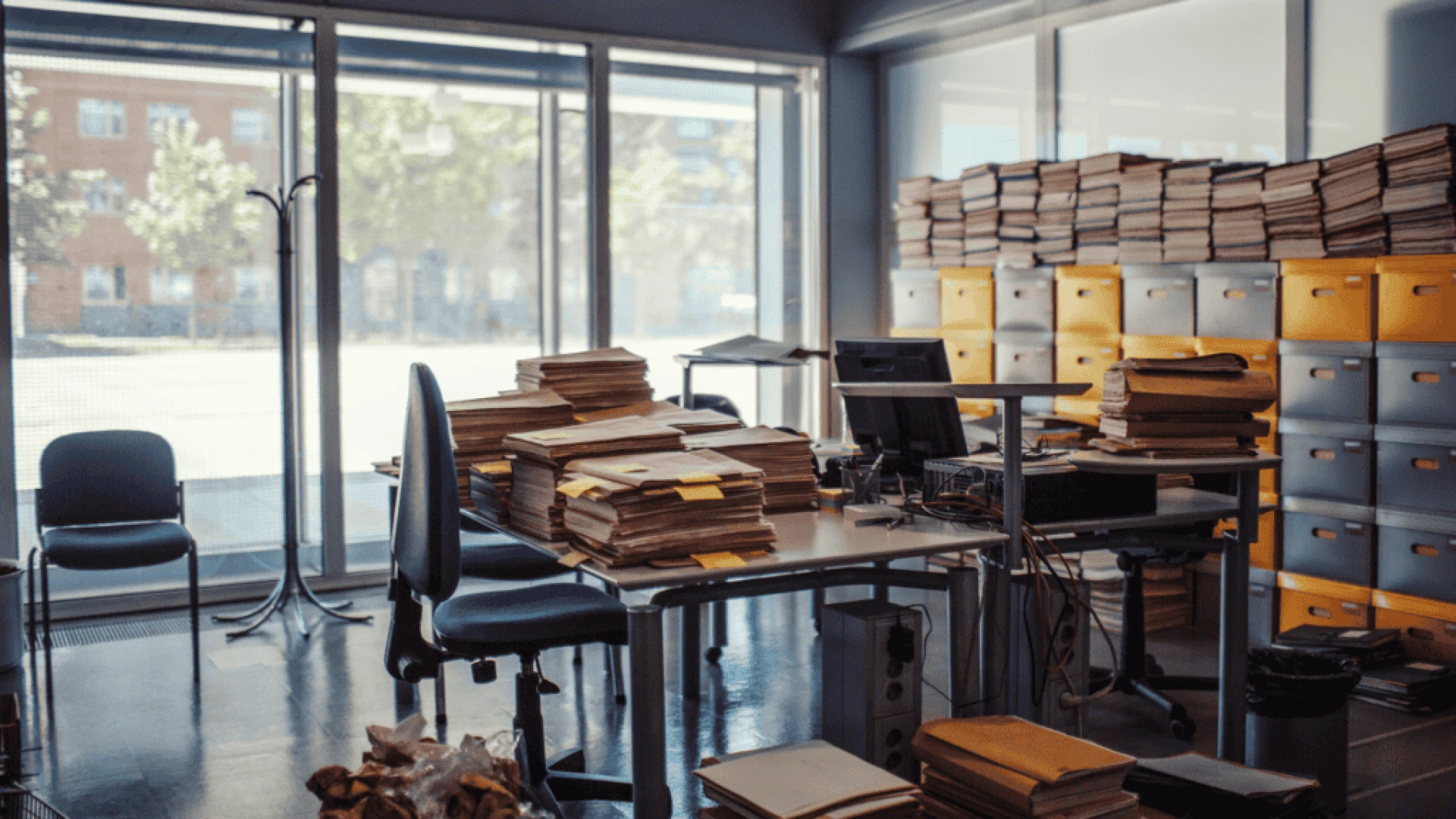 Declutter Your Workspace: 5 Signs It’s Time for Office Junk Removal