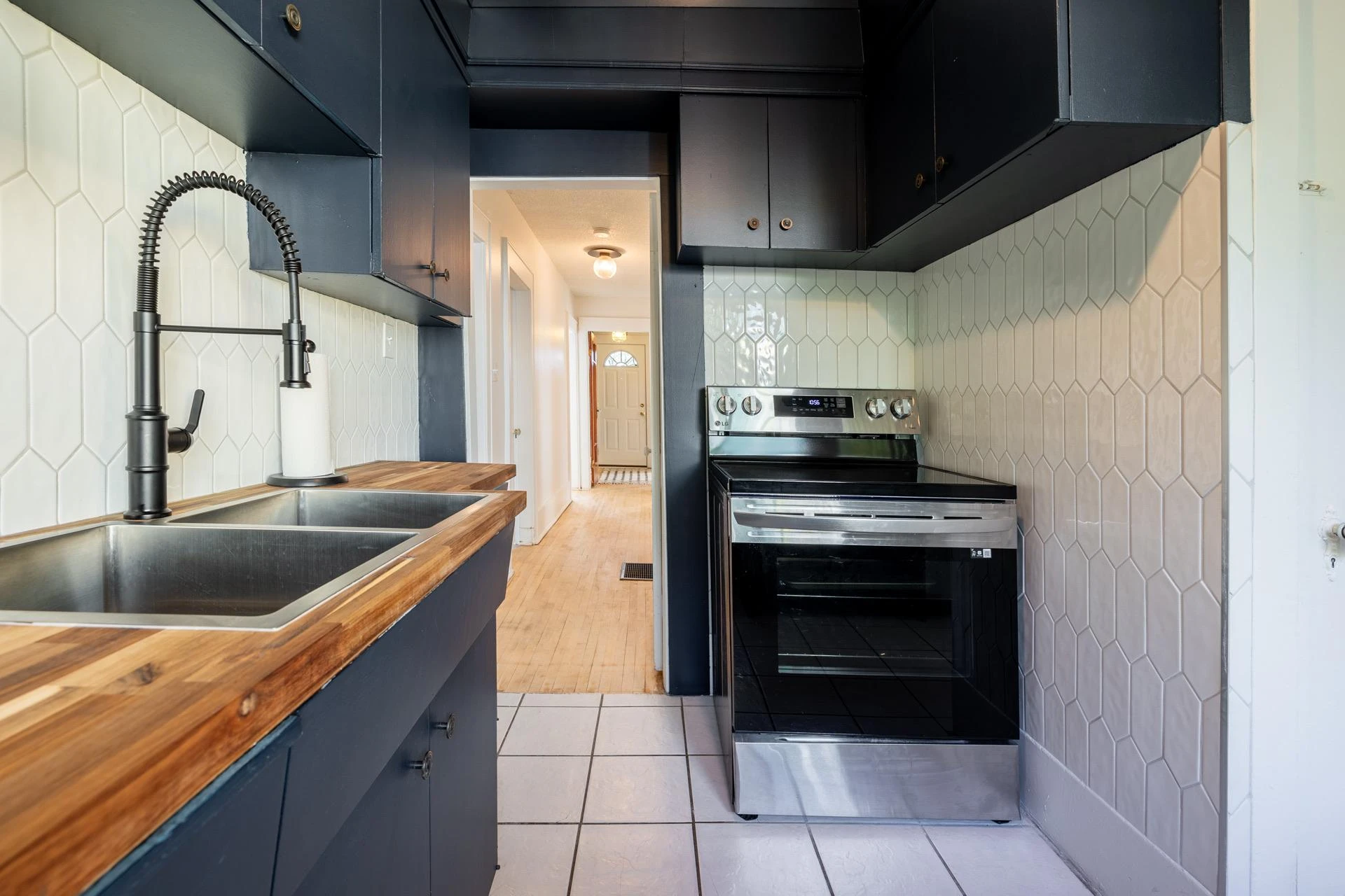 The Benefits of Hiring a Full-Service Renovation Company