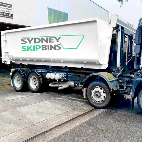 Top Reasons to Consider Skip Bins for Hire for Your Next Cleanup