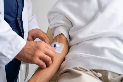 Cannulation Certification in London: How It Can Help You Land a Better Job