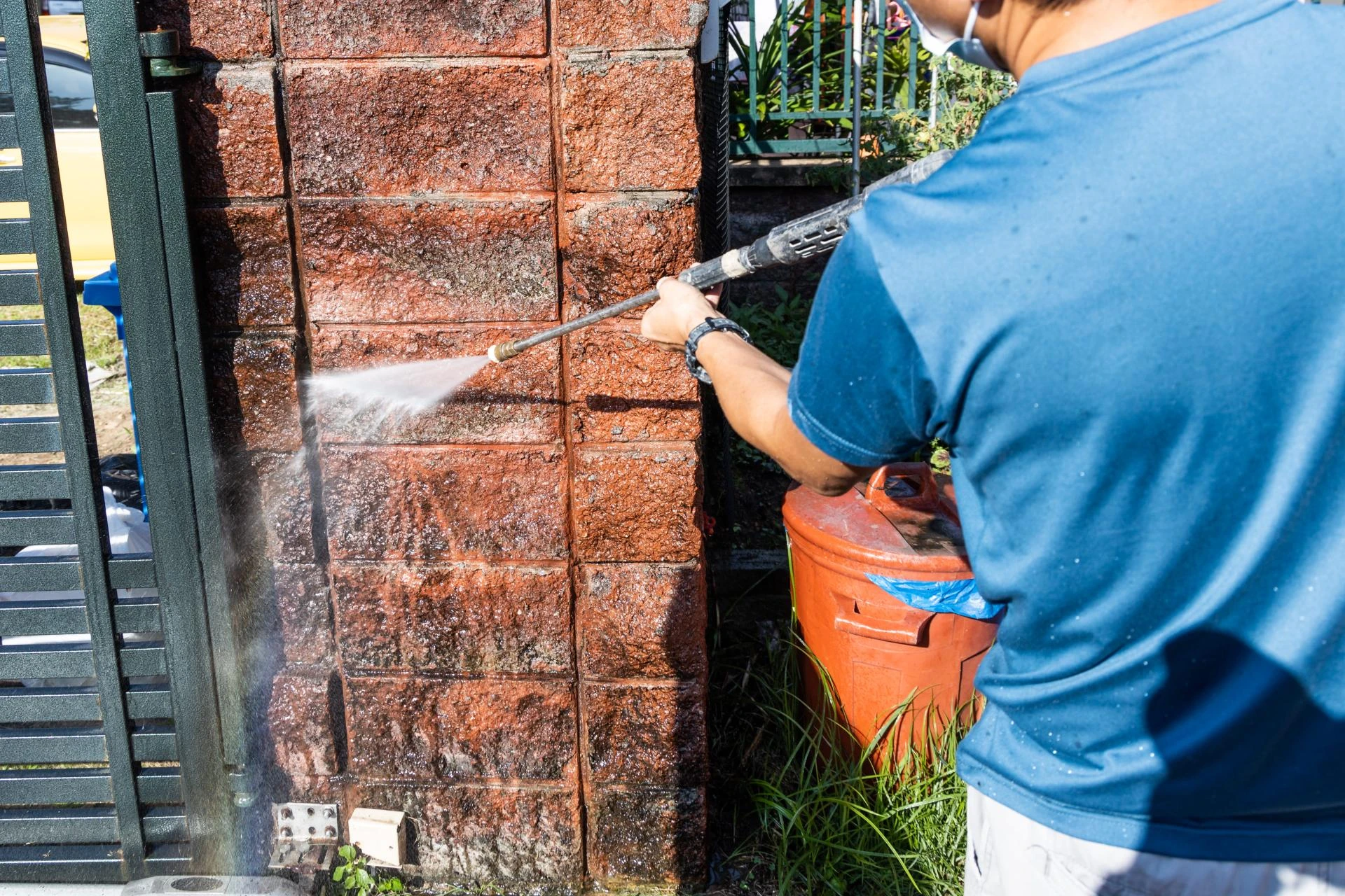 7 Ways Pressure Washing Protects Your Home’s Exterior