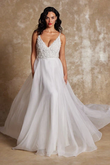 Custom Plus Size Wedding Dresses: Embracing Every Bride