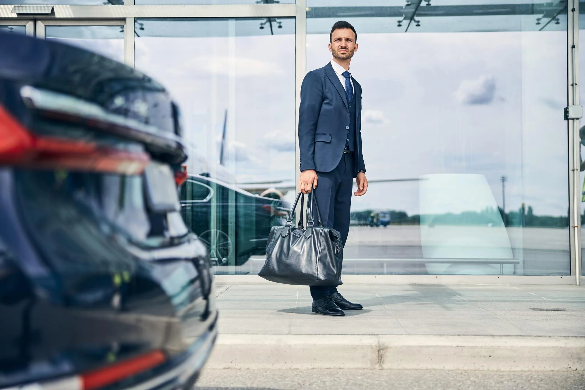 10 Reasons to Book a Limo Service for Airline Travel