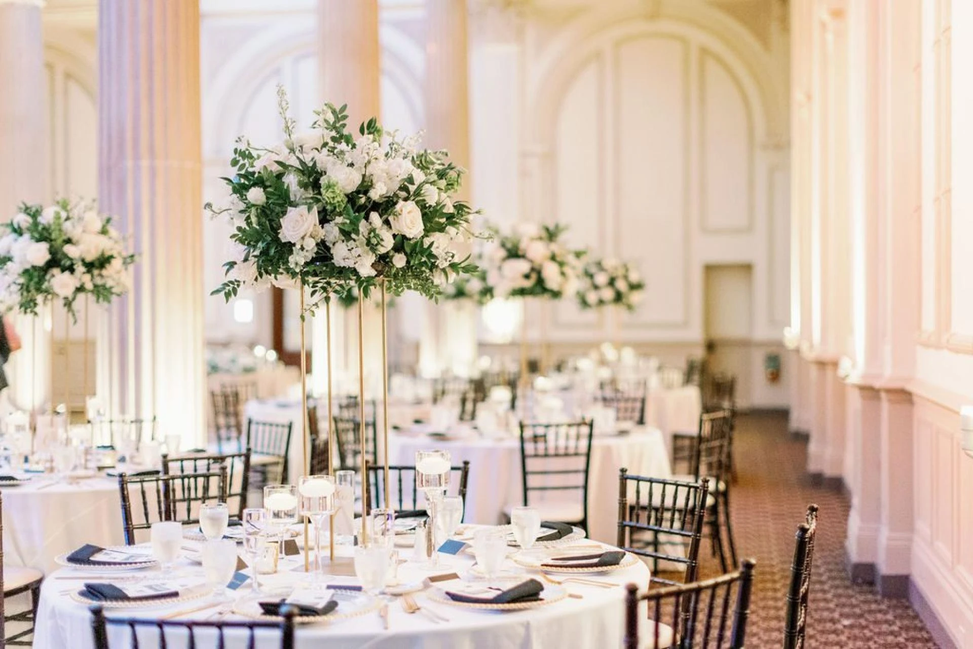 Wedding Reception Flowers: Creating a Stunning Floral Ambiance