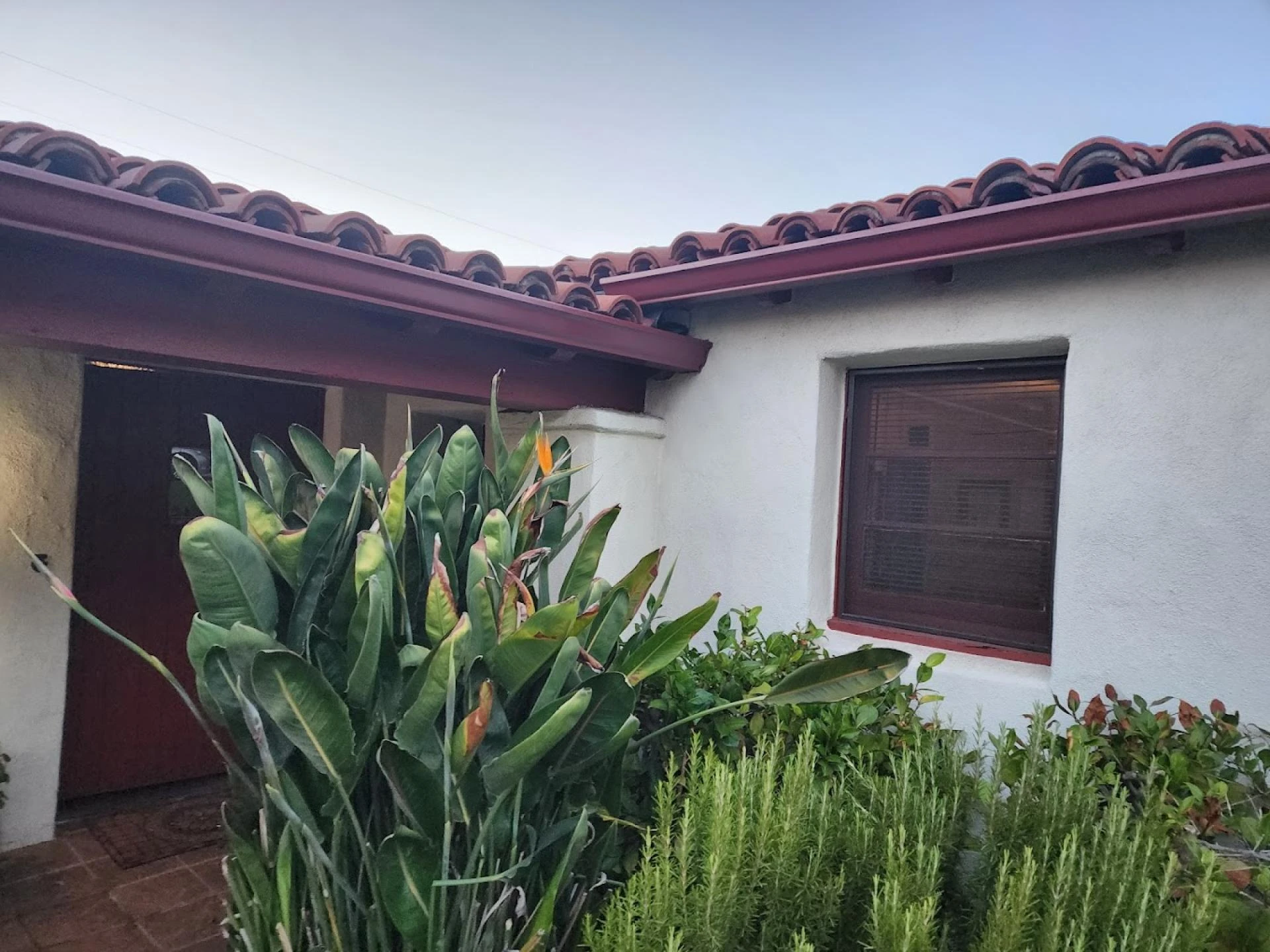 Improve Your House's Security: Professional Seamless Gutter Installation and Repair Services in Los Angeles