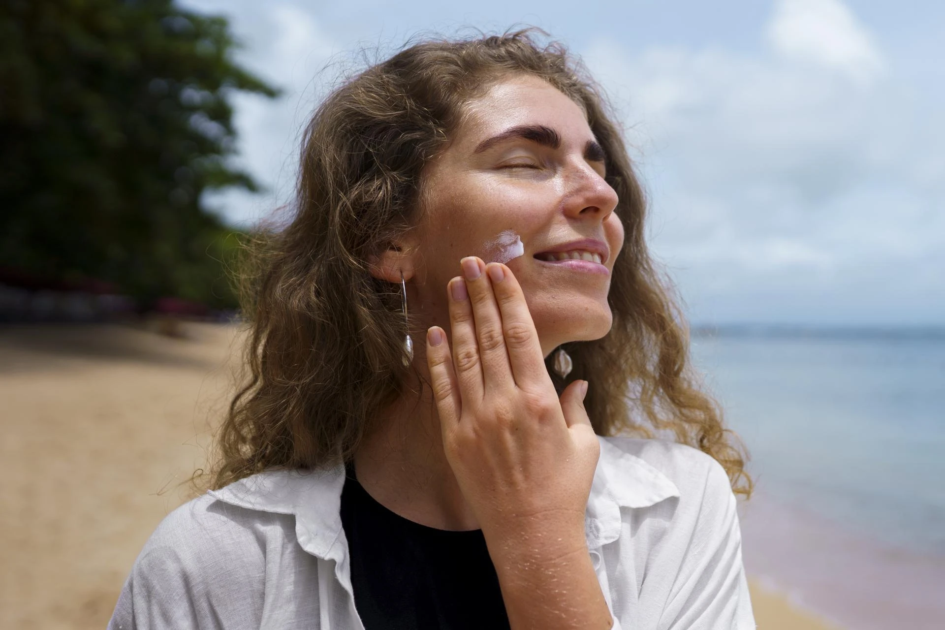 The Impact of Environmental Factors on Skin Health: Strategies for Comprehensive Protection
