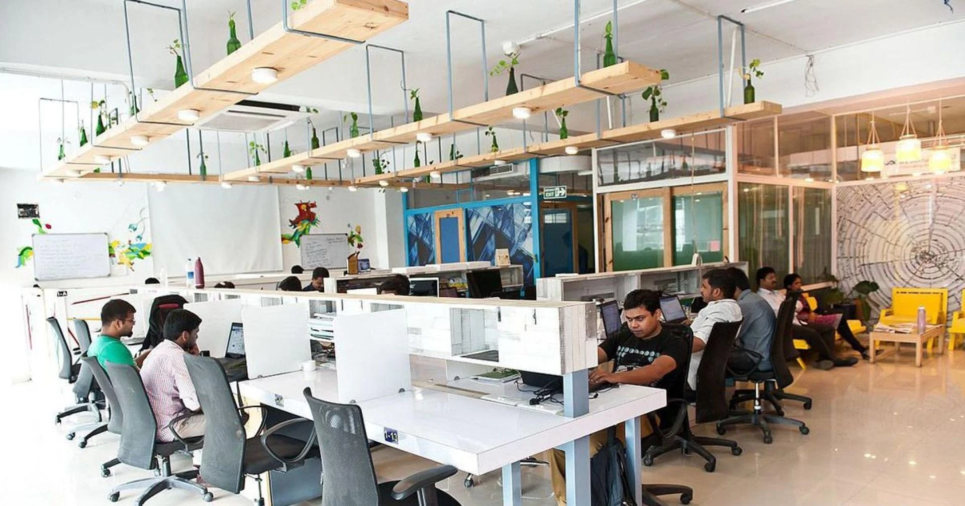 Optimizing Office Working Space for Productivity and Comfort