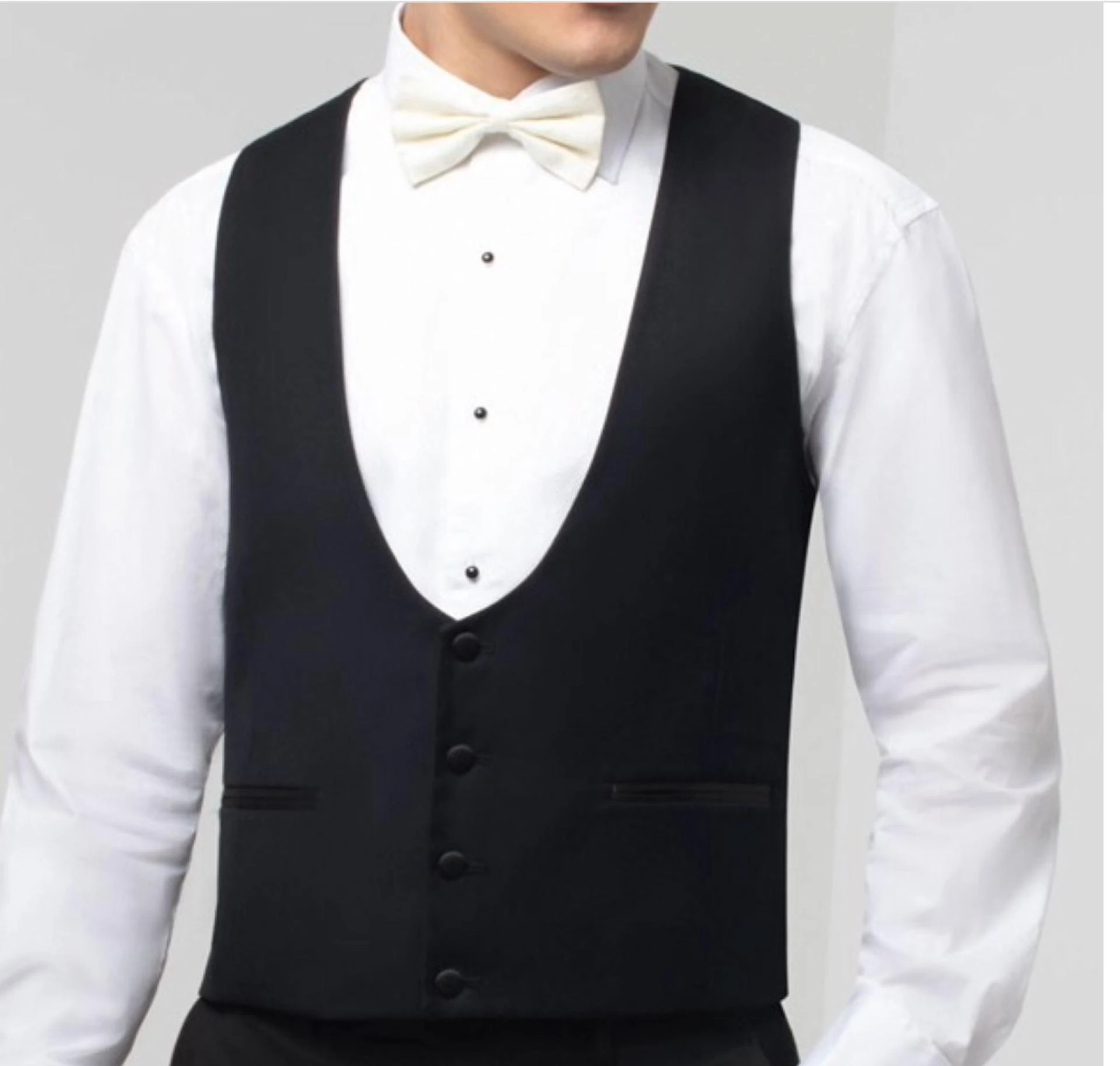 The Timeless Elegance of a Tuxedo Dinner Suit