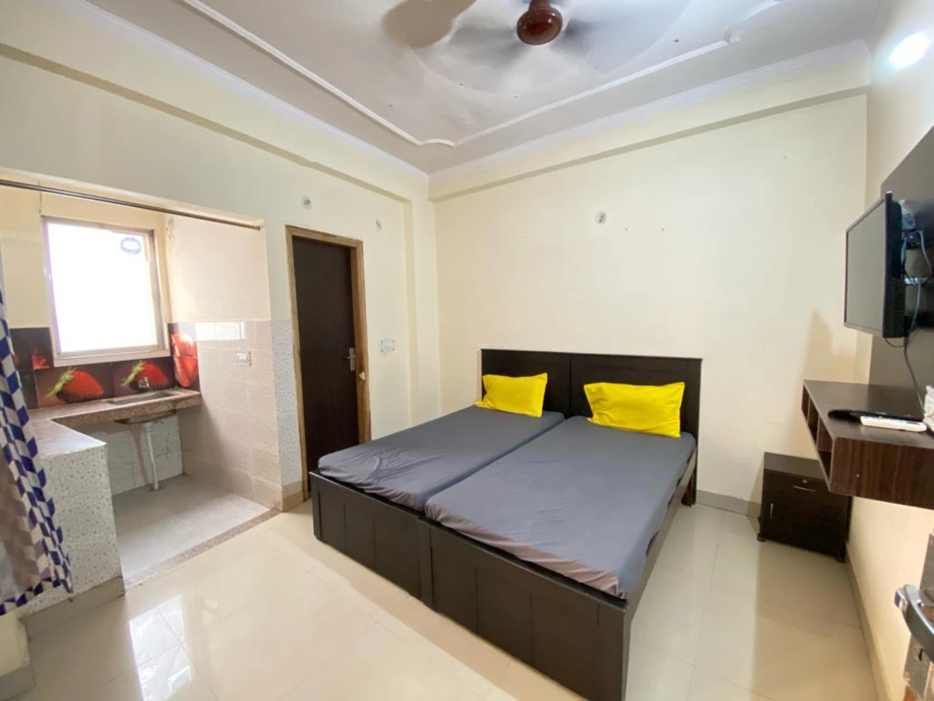 Finding a One BHK Flat for Rent in Noida: The Ultimate Guide
