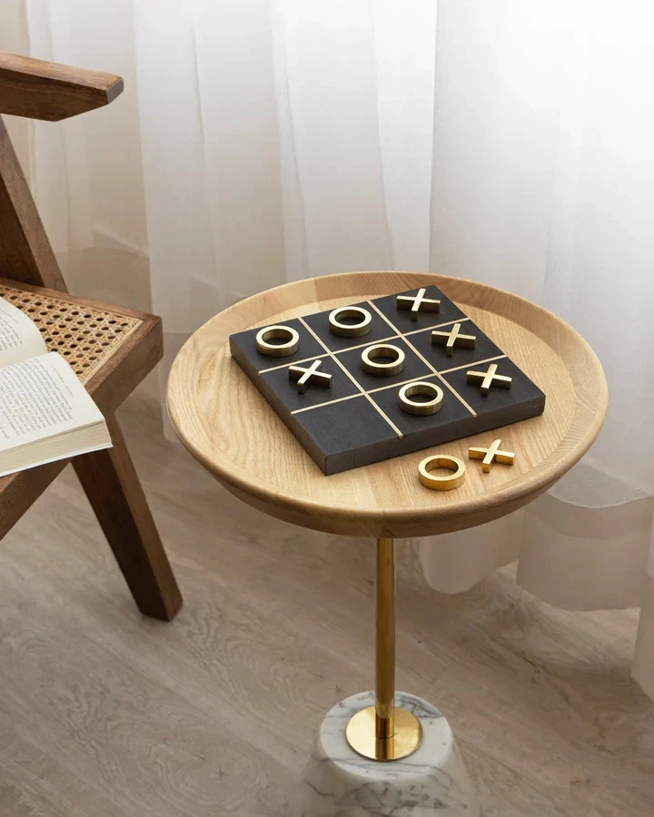 How to Mix & Match Table Decor for a Trendy Look