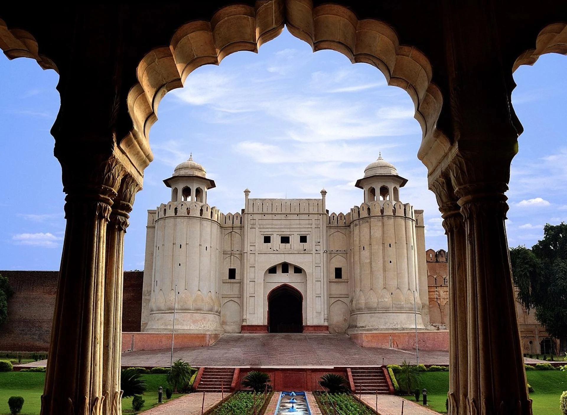 Pakistan’s Rich Heritage: Discovering the Top 10 Historical Sites