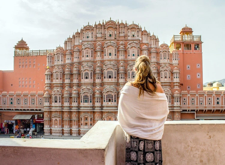 11 Must-Do Things While Traveling on the Palace on Wheels Train