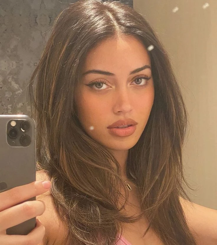 Make a Booking of Girl Online with Sealdah Escorts