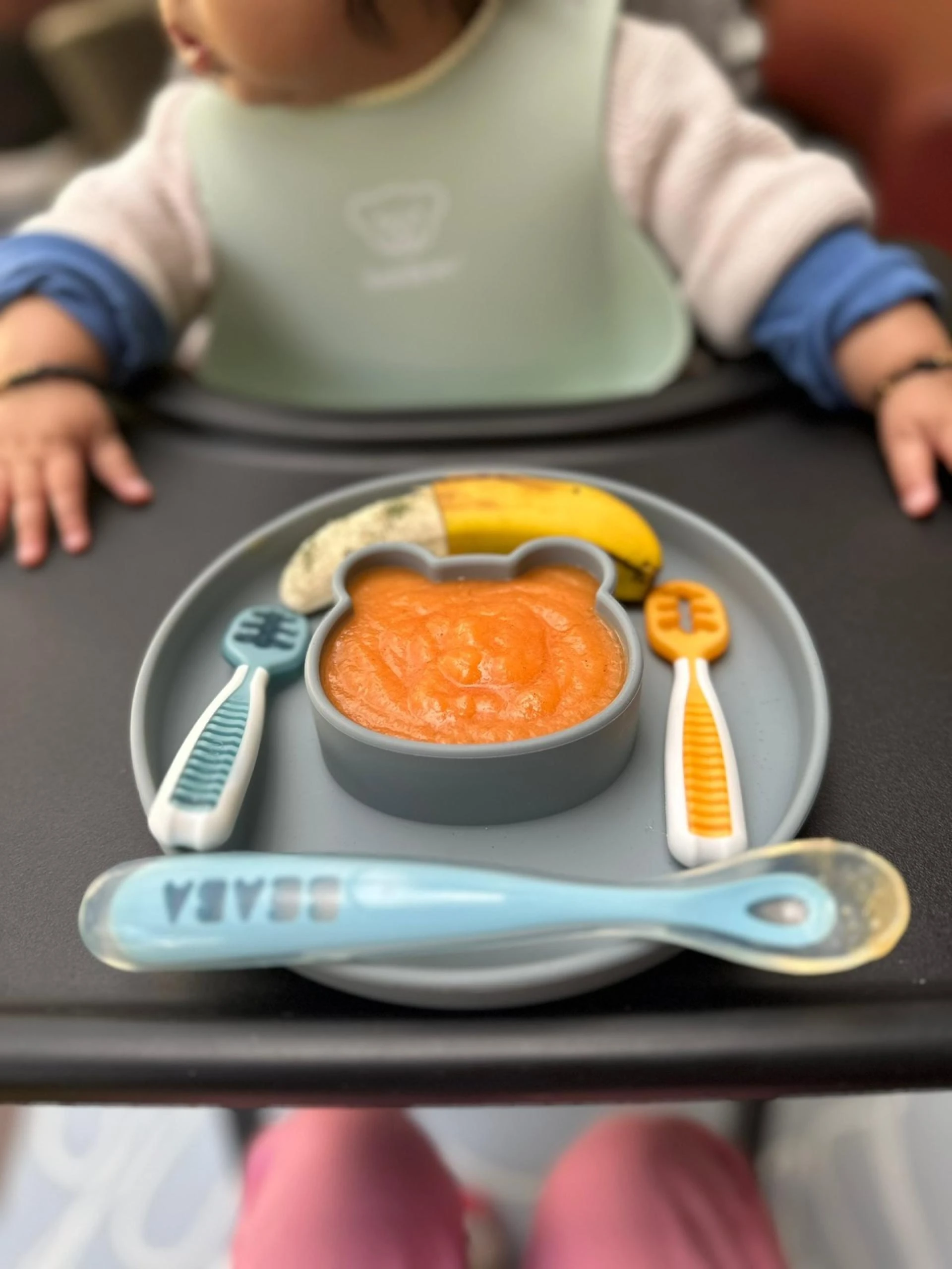 Introducing Solid Foods: A Guide to Nourishing Your Baby's Health