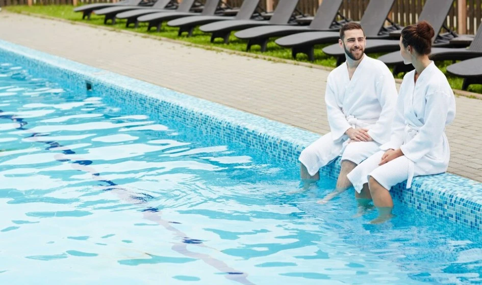 Swimming Pools and Spas That Redefine Backyard Luxury