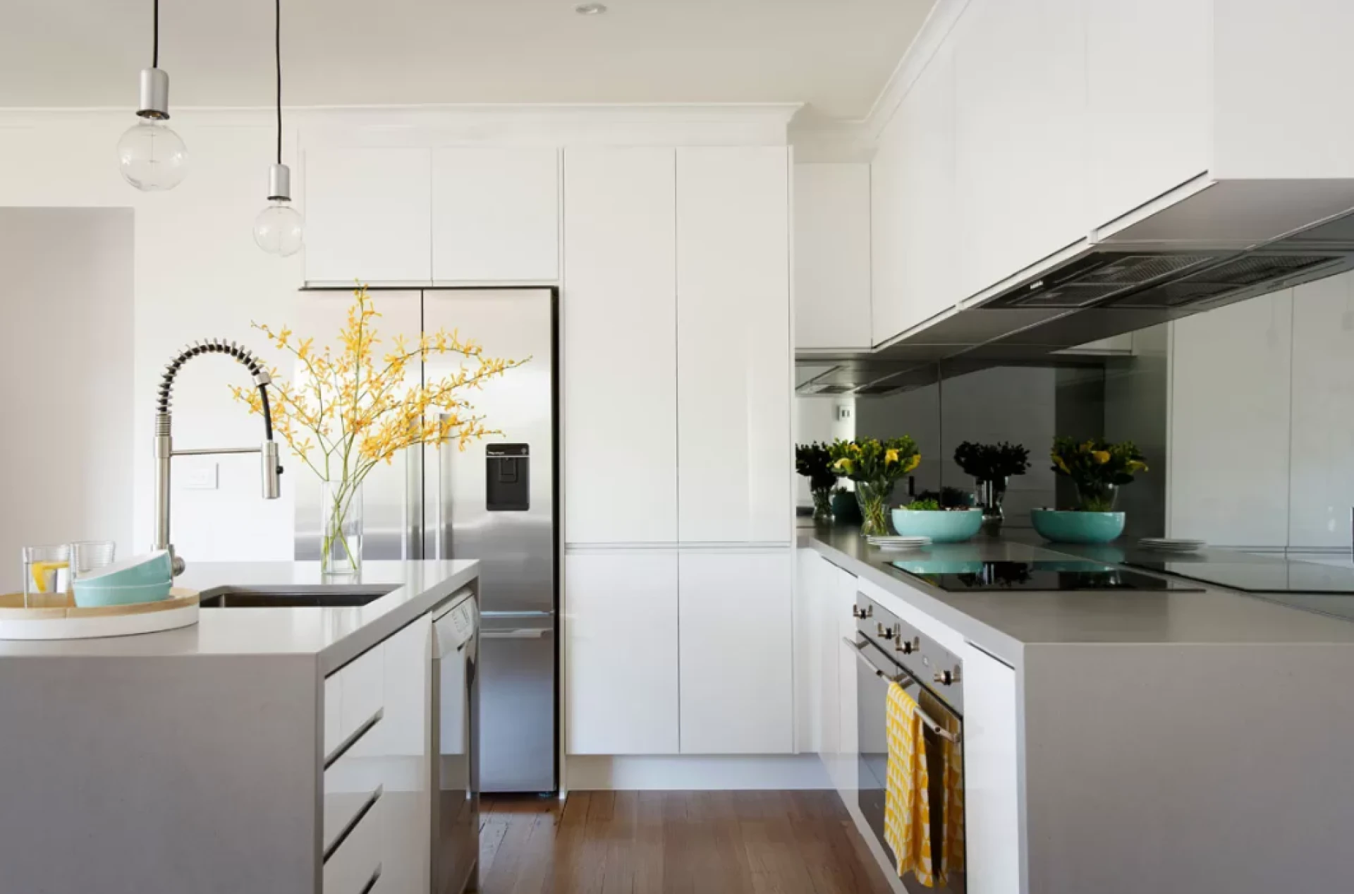 Caesarstone Kitchen Benchtops: Style Meets Durability