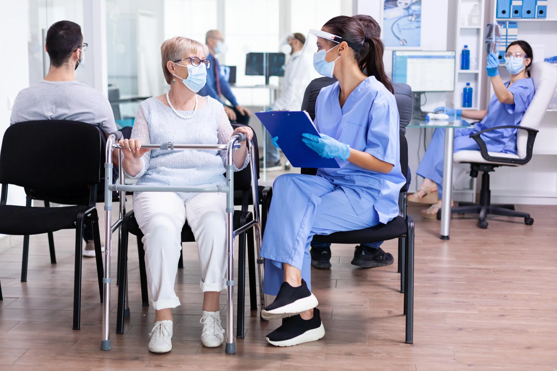 How Nursing Care Services Support Patients with Chronic Illnesses