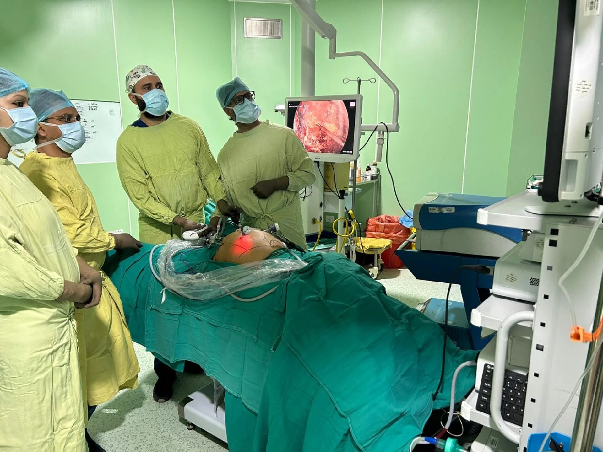 Why Laparoscopic Surgery Is Safer and Smarter – Dr. Pandey’s Expert View