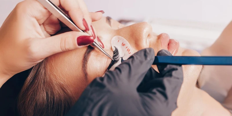 Brow Lash Tinting & Brow Laminations: The Secret to Effortless Beauty