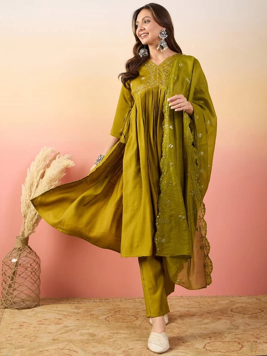 Churidar Suits An Elegant and Comfortable Ethnic Wear