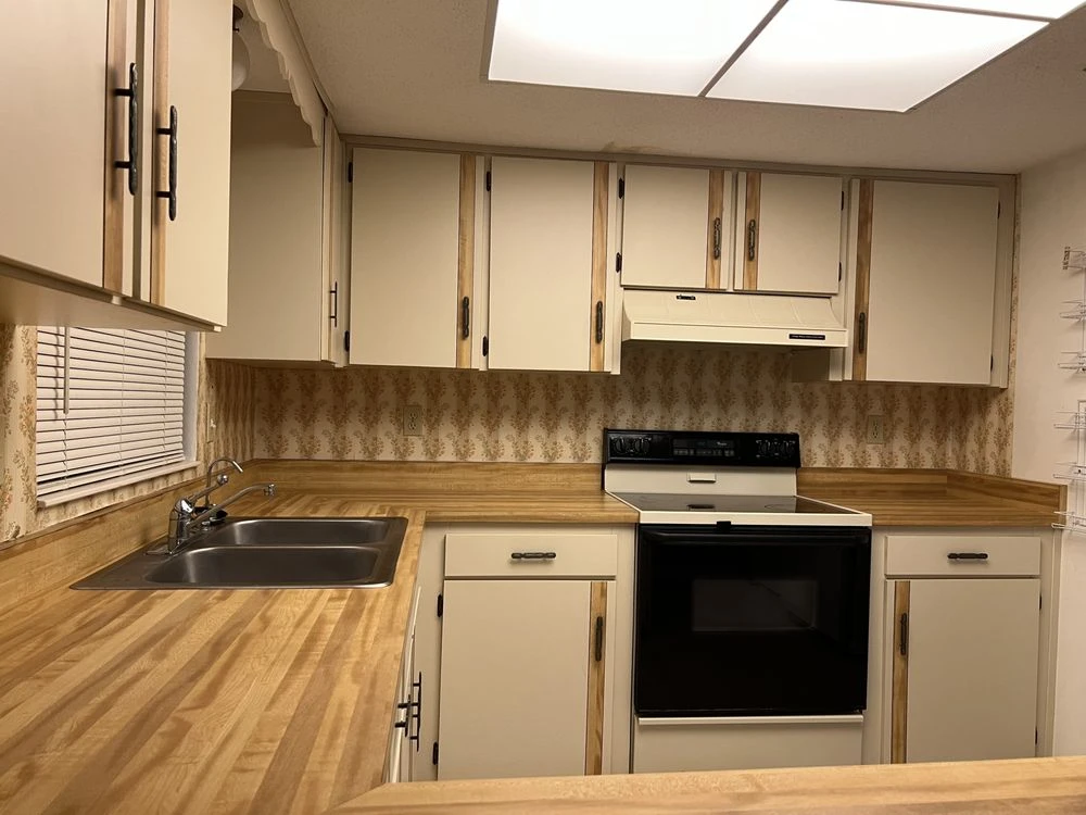 How Deep Cleaning Improves Indoor Air Quality