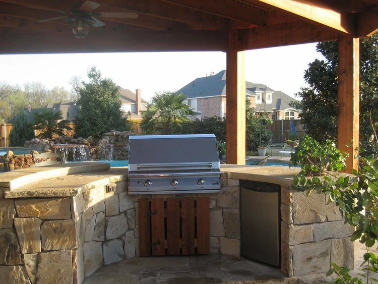 Outdoor Kitchen vs. Indoor Kitchen: How to Design a Seamless Cooking Experience for Both