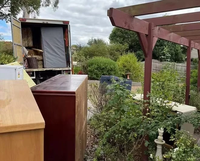 5 Reasons to Hire a Junk Removal Company for Your Cleanup Project