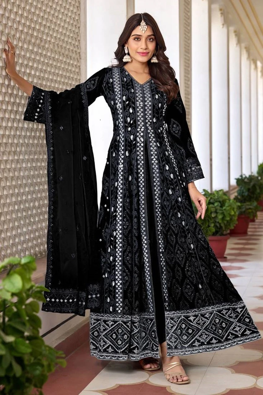How to Style Black Salwar Suits – Easy Tips for a Stunning Look