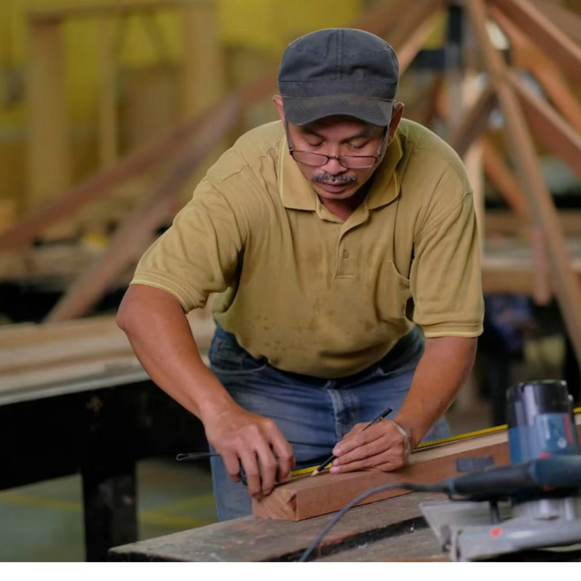 Sustainable Woodwork: Eco-Friendly Furniture Trends in Dubai's Carpentry Market Title