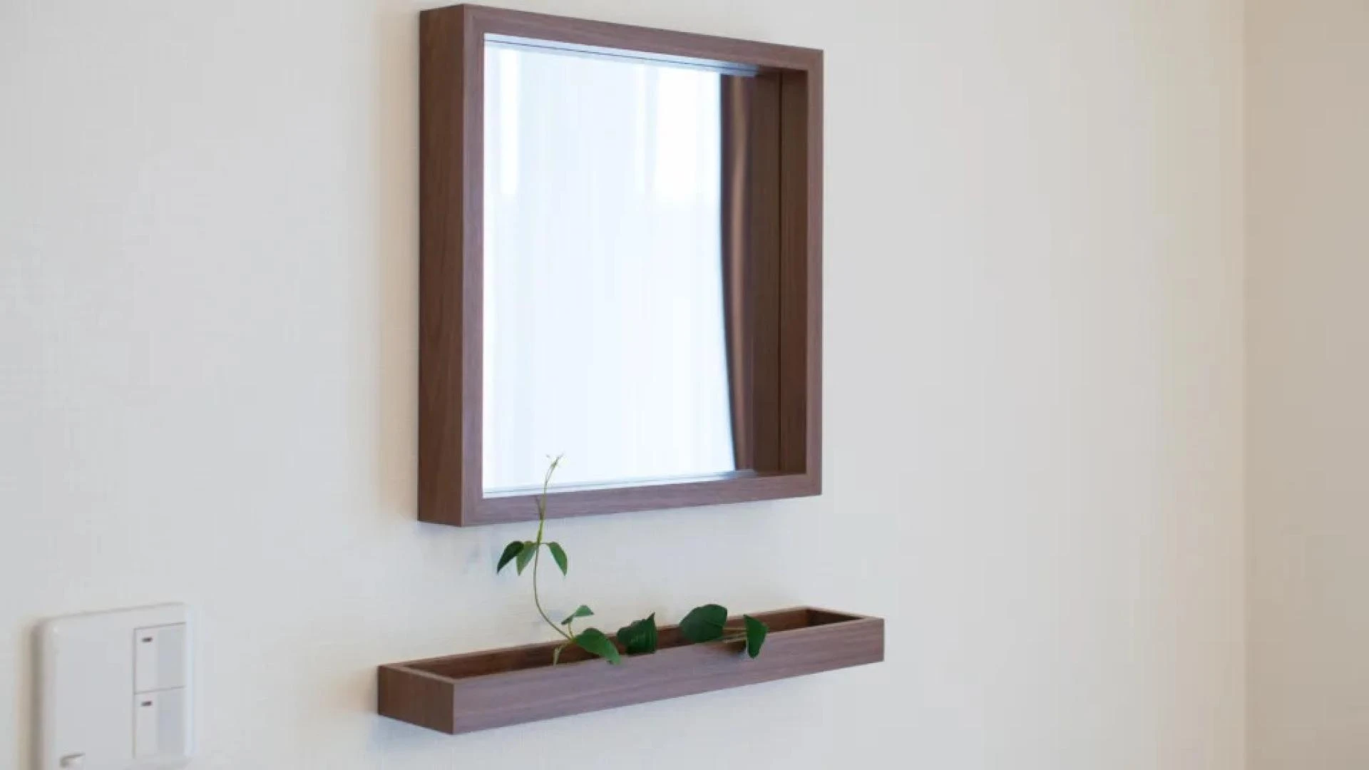 20 Breathing Living Room Mirror Ideas to Try