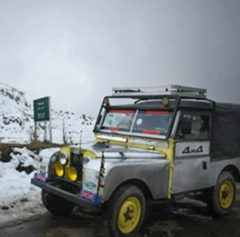 Sandakphu Land Rover Package Tour