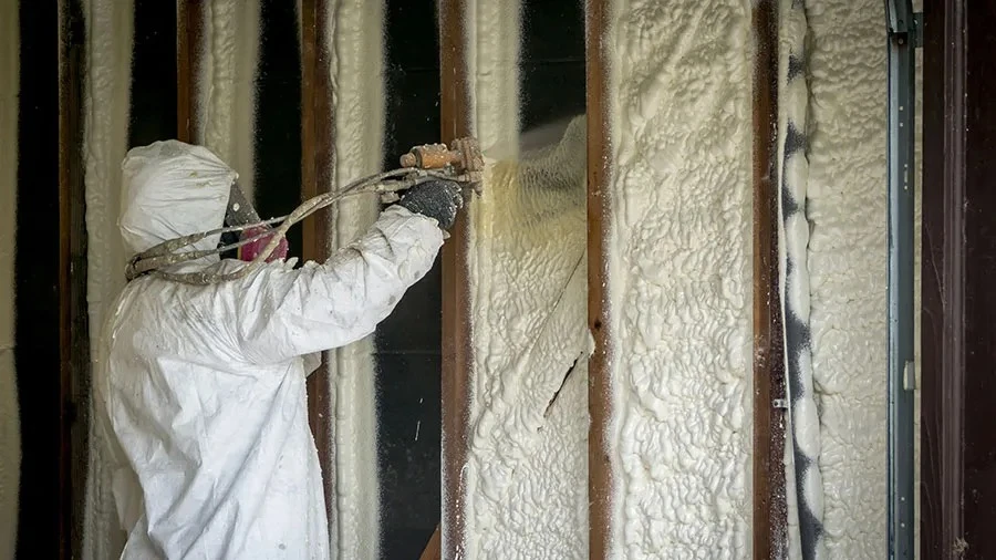 How the Best Closed-Cell Spray Foam in South Hutchinson, KS Can Save You Thousands in Energy Bills