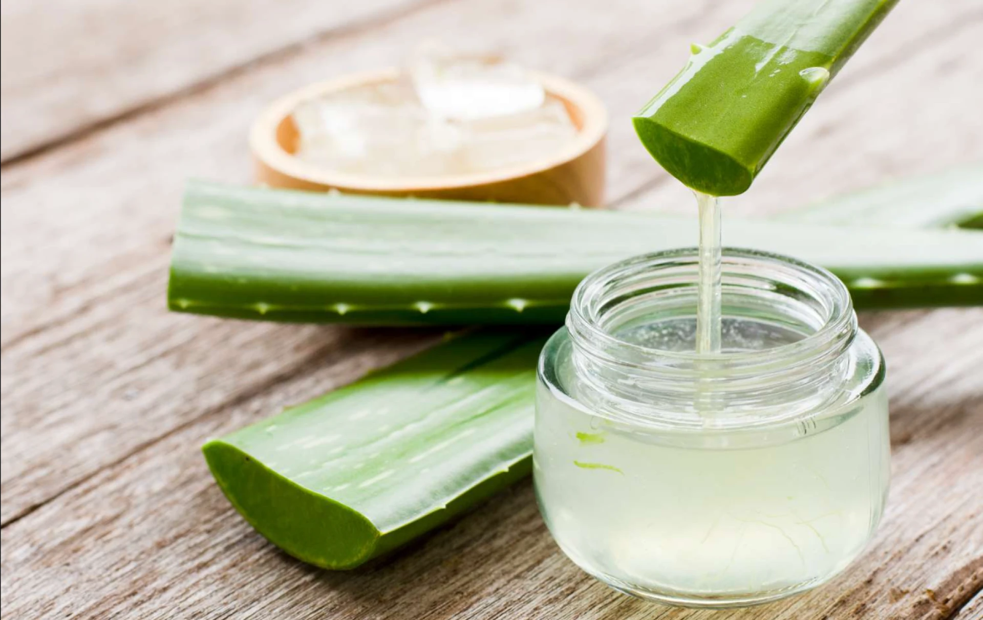 Clear Skin Starts Here: How Aloe Vera Combats Acne Naturally