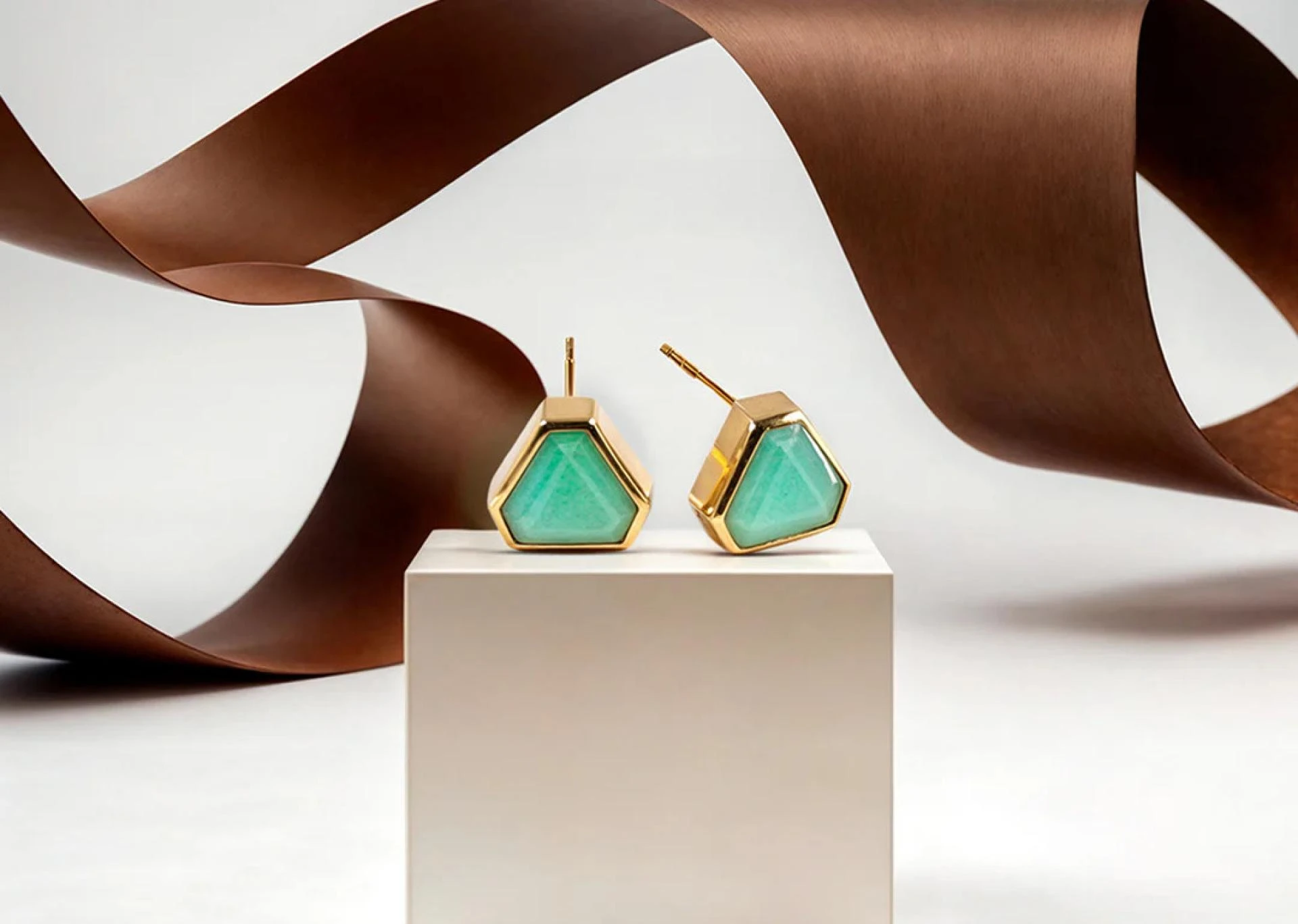 Why Birthstone Jewelry Makes the Perfect Personalized Gift?