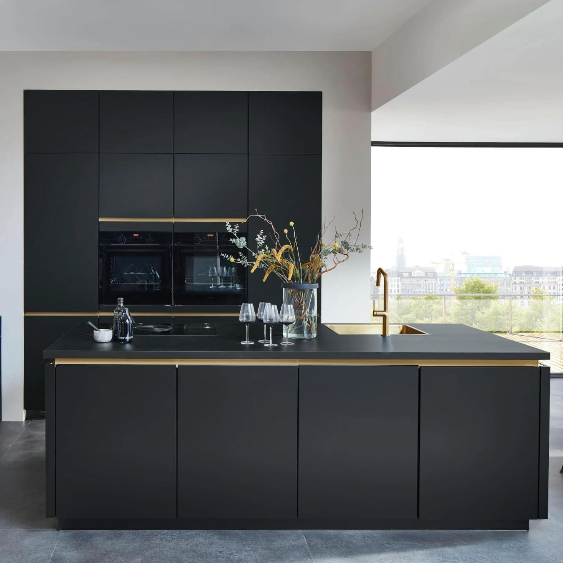 2 Pack Finish Spray Painting Services