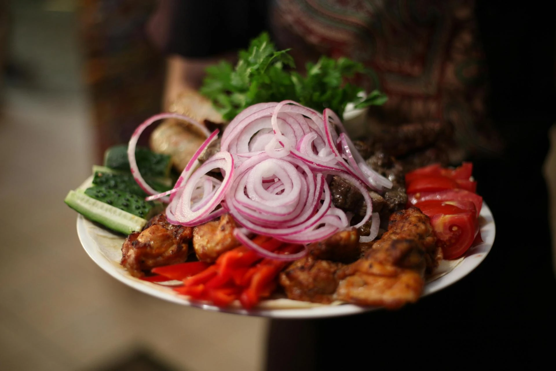 Turecki kebab – orientalny smak, który podbił serca Polaków