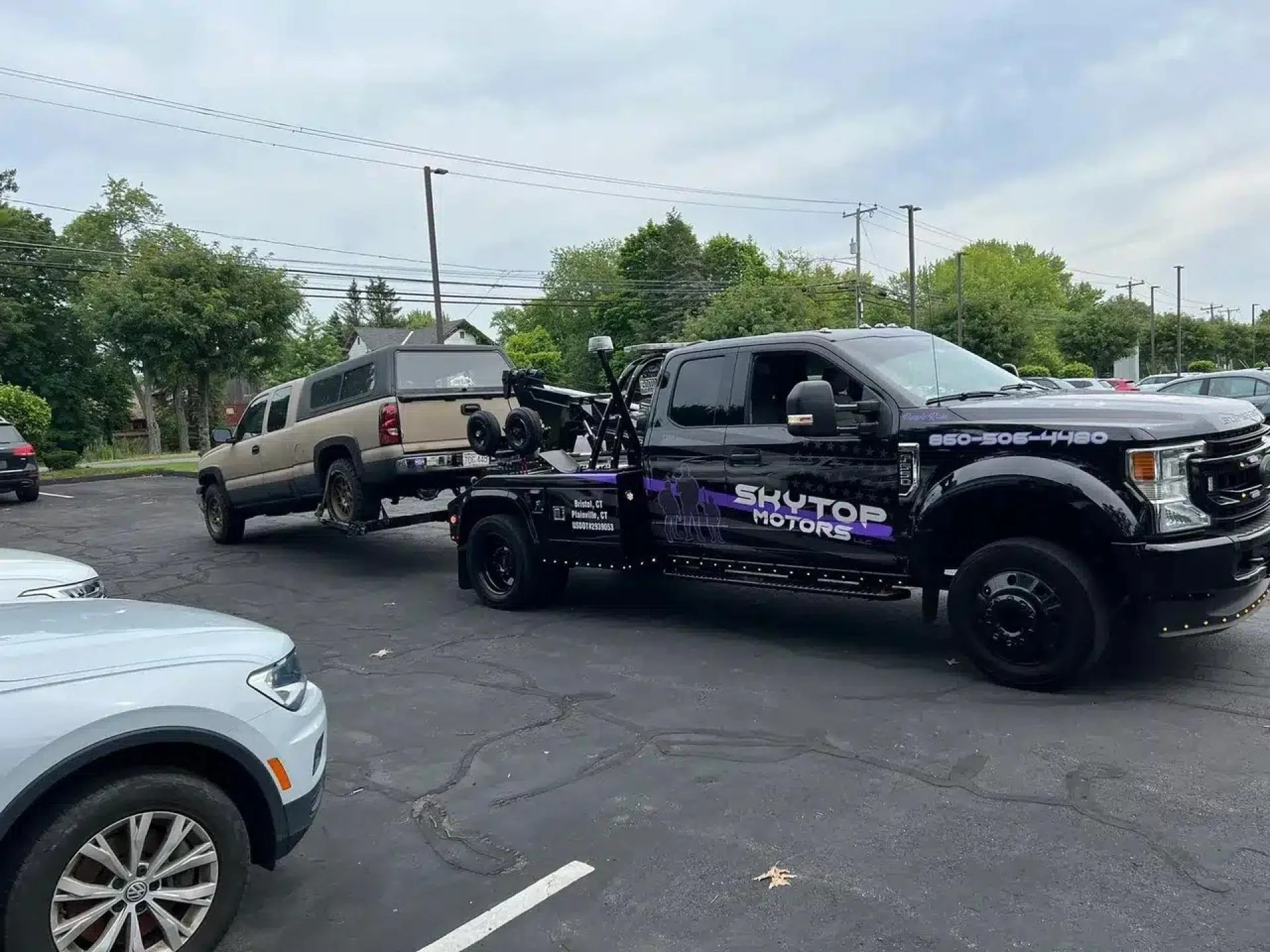Reliable Roadside Help When You Need It Most: Emergency Towing Services in Southington & New Britain, CT
