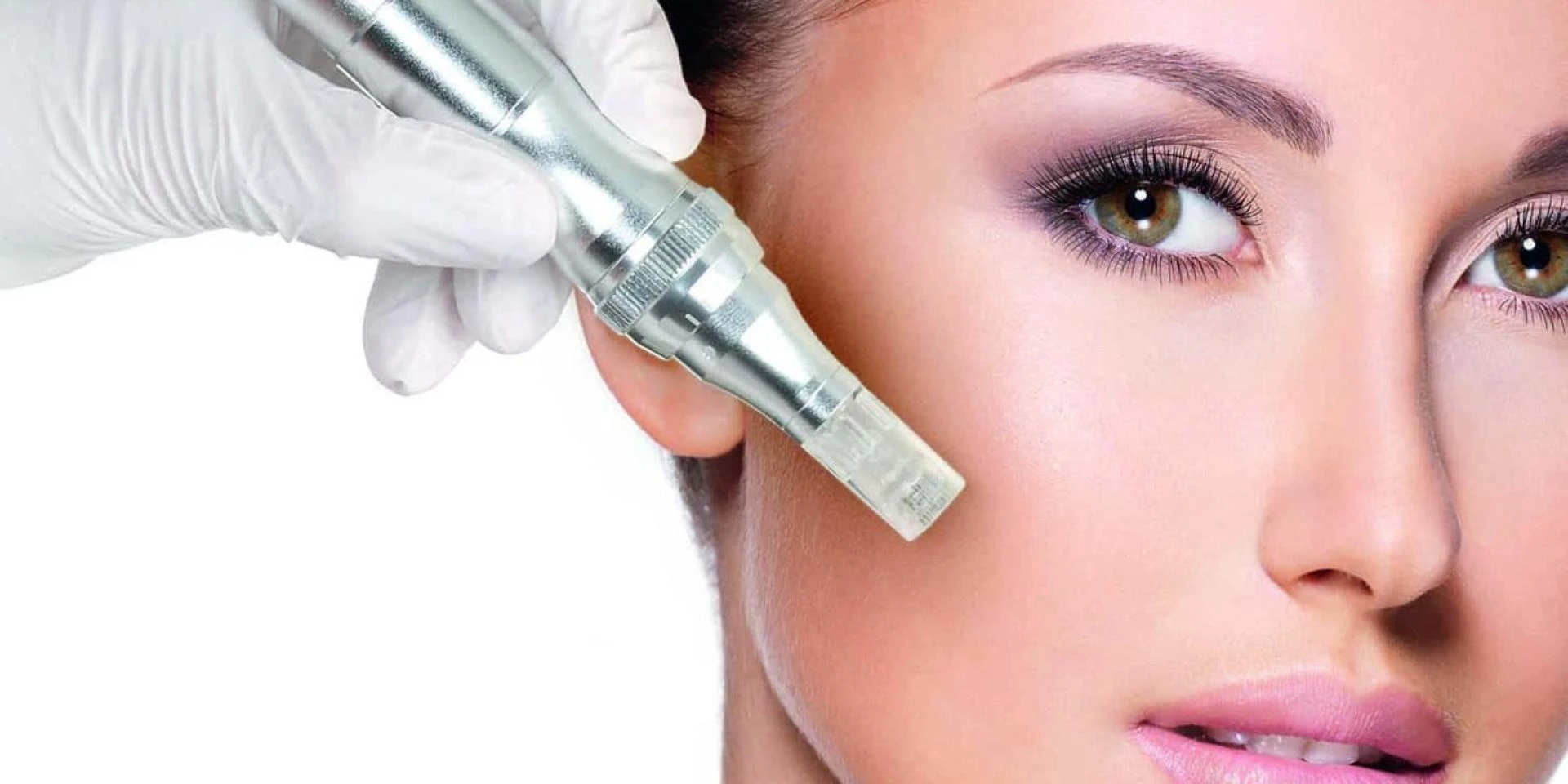 Microneedling Treatment in Delhi: Reverse Scars, Wrinkles, and Pigmentation