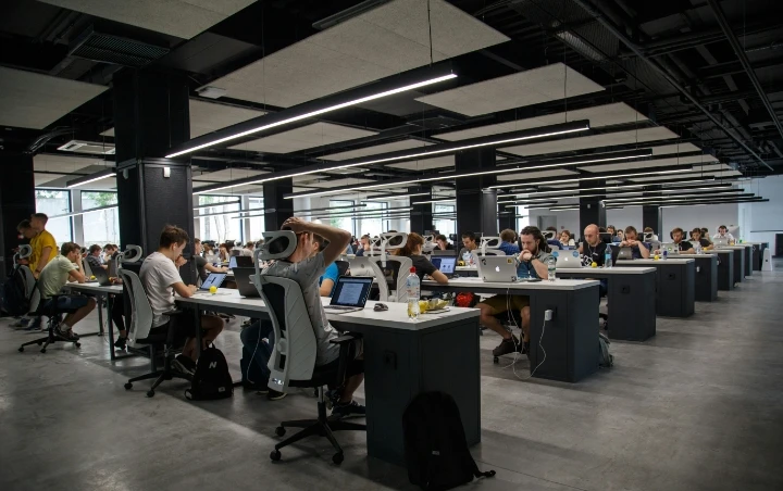 “I Took My Laptop to Udyog Vihar for a Day—Here’s What the Coworking Space Did to My Brain”