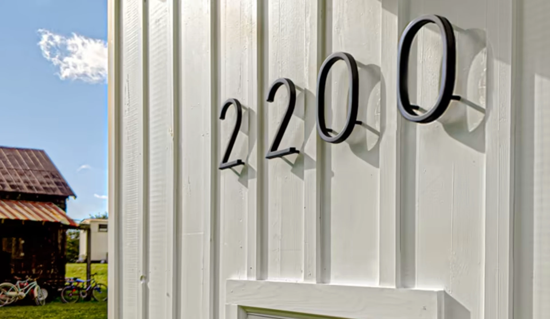 What Size Modern House Numbers Should You Choose for Your Home?