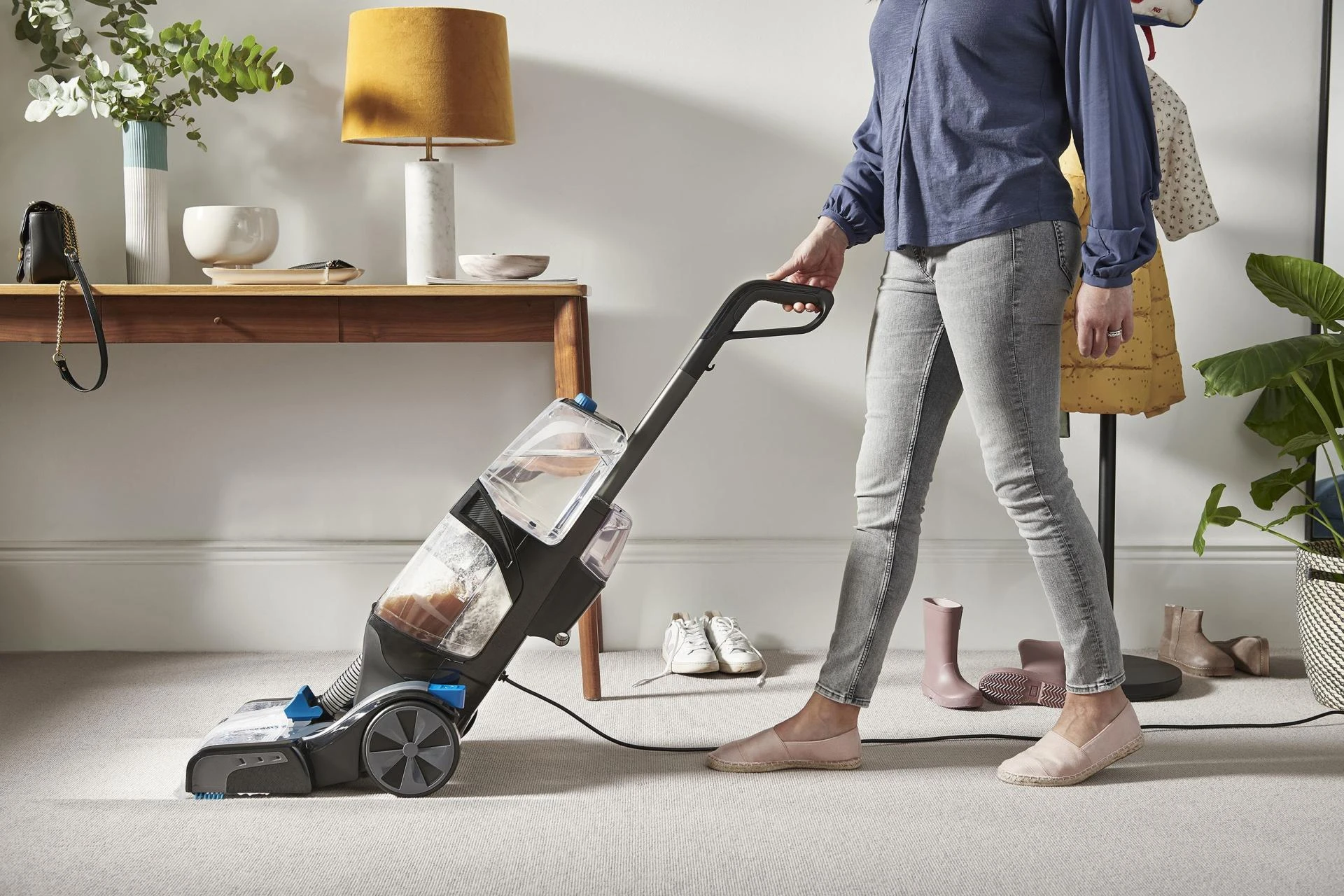 How Does Vacuuming Enhance the Effectiveness of Professional Carpet Cleaning?