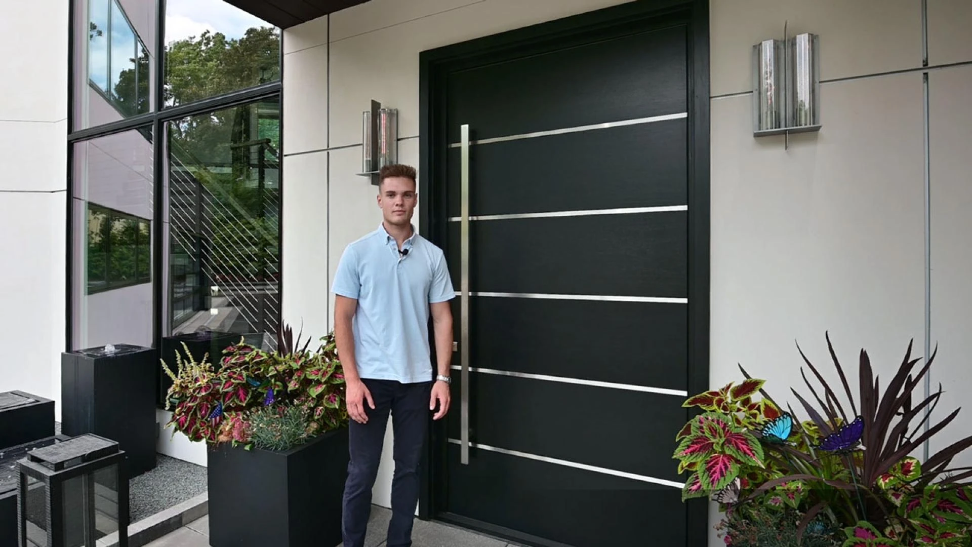 Discover the Beauty and Functionality of Pivot Doors by Quantum Doors