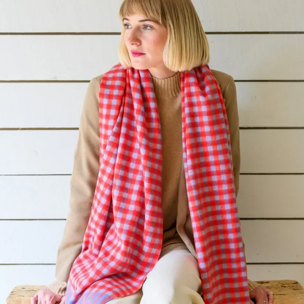 Discover Cosy Comfort with Lambswool Scarves and Blankets This Winter