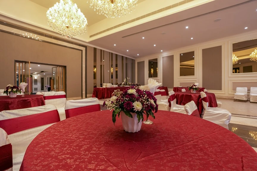 13 Essential Questions to Ask Before Booking Your Dream Wedding Venue