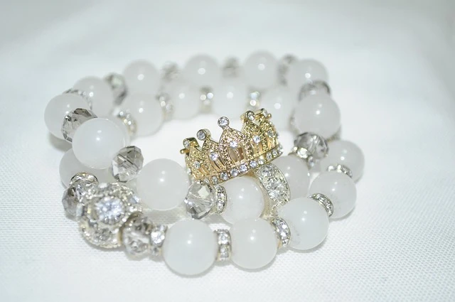 What Are The Most Popular Trends In Artificial Jewellery This Summer?
