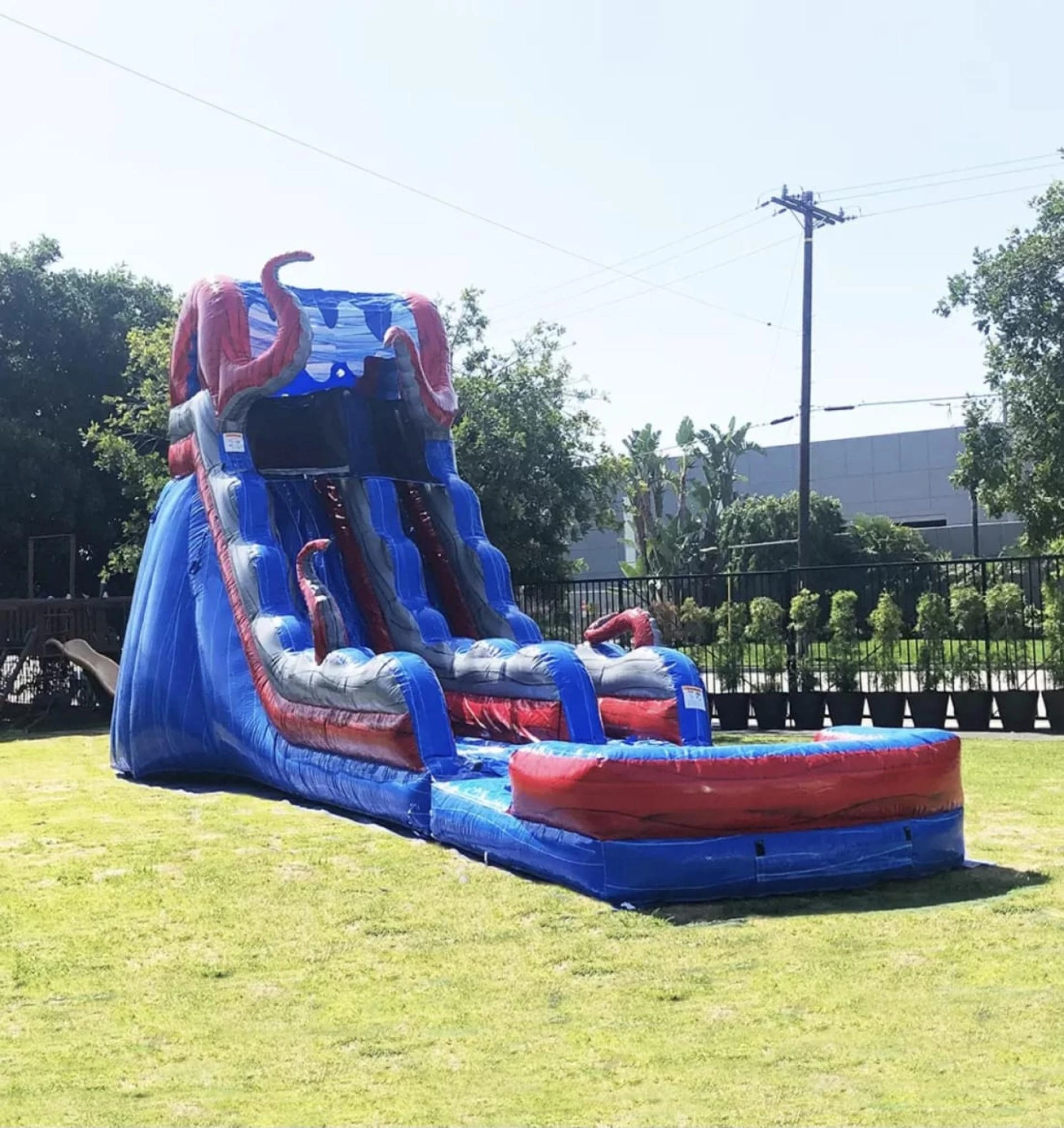 White Bounce Houses: A Trendy Touch to Modern Parties